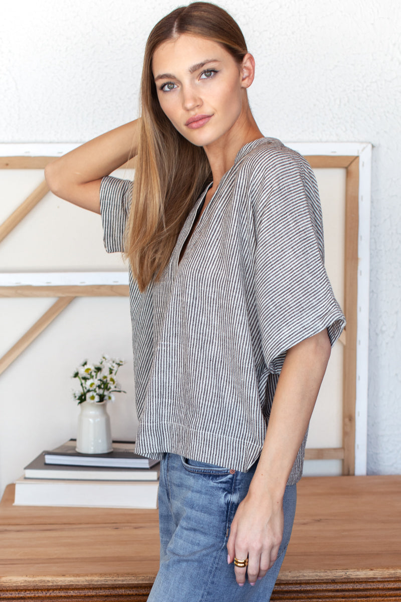 Artist Buttondown - Charcoal Stripe