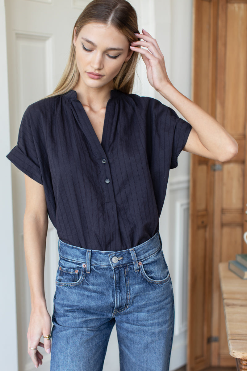 Artist Buttondown - Midnight