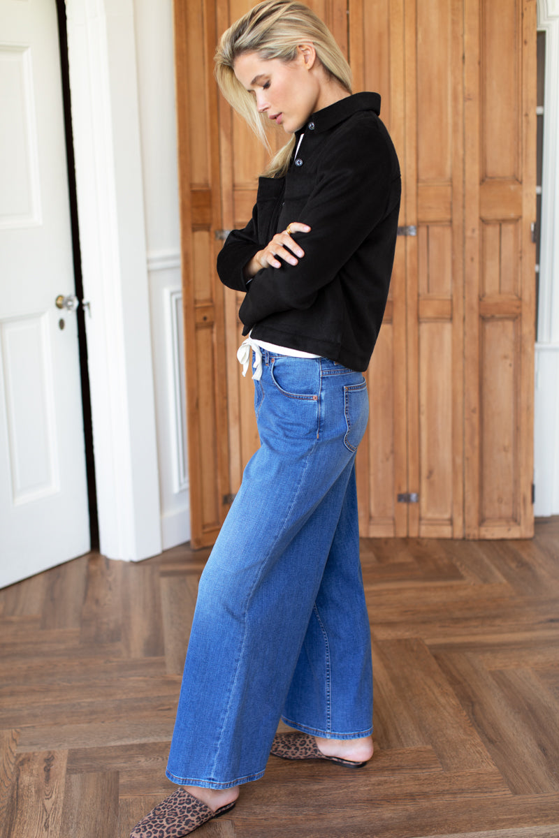 Emerson Slide 2 - Leopard