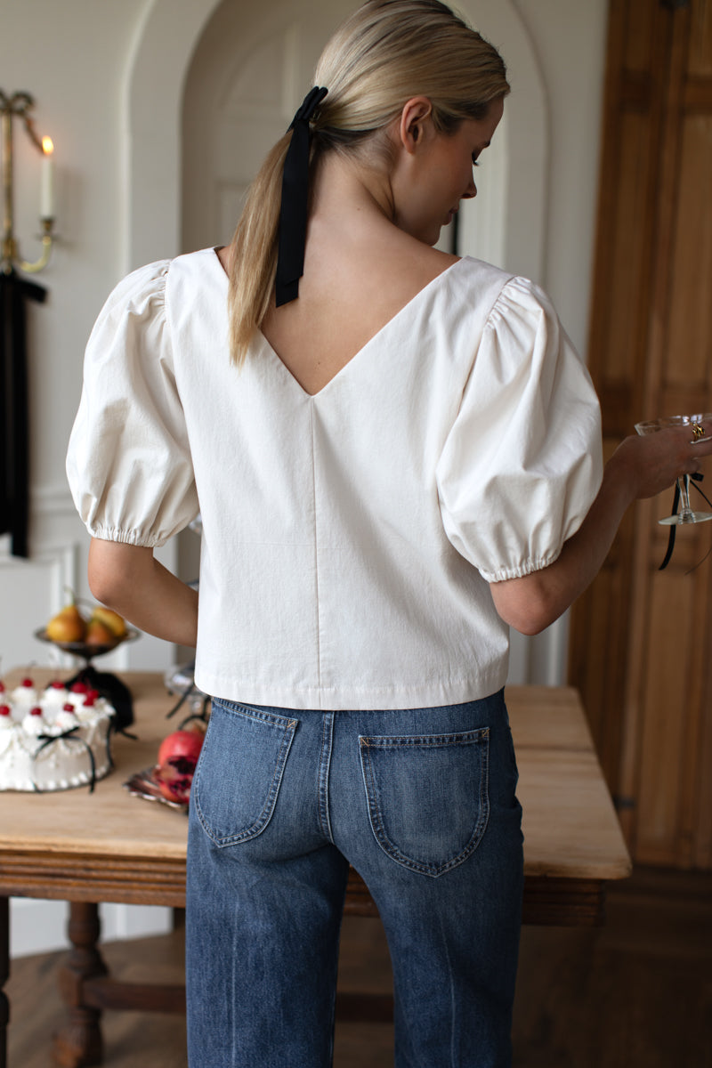 V Top - White Swan