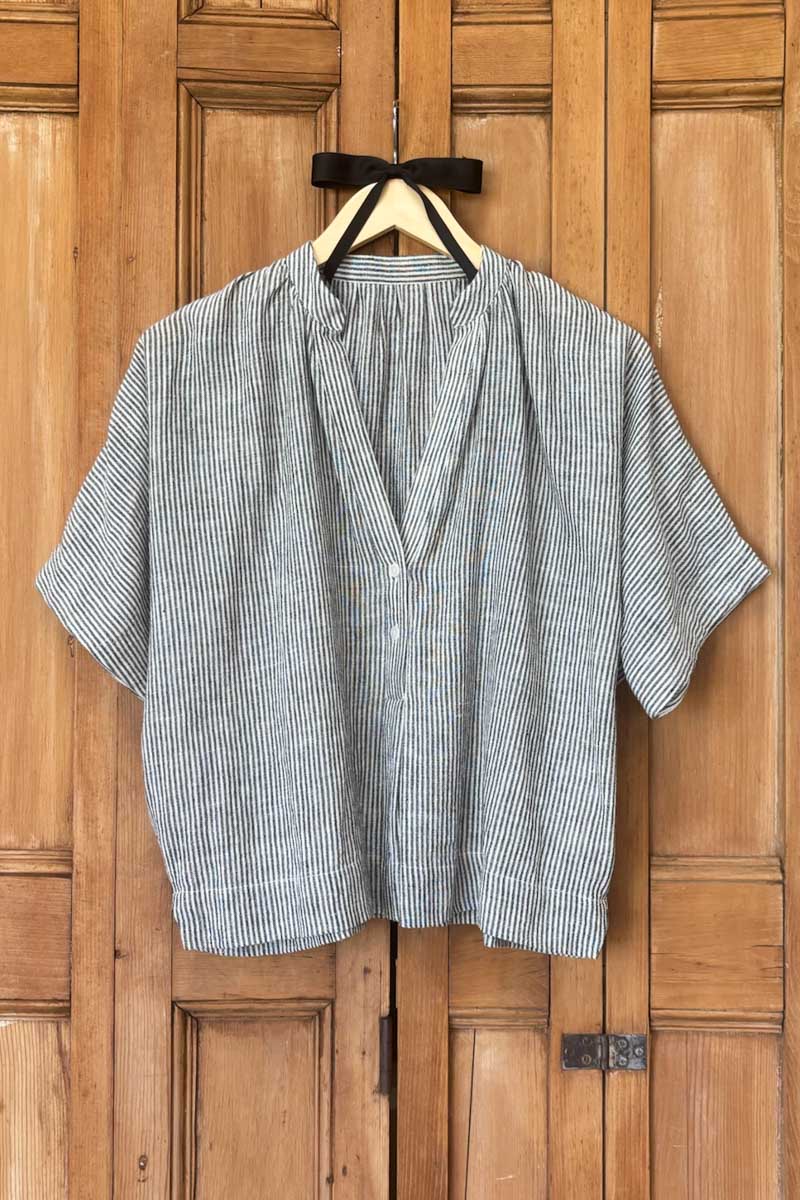Artist Buttondown - Charcoal Stripe