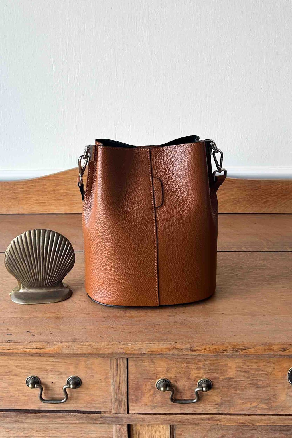 Italian Bucket Bag - Black
