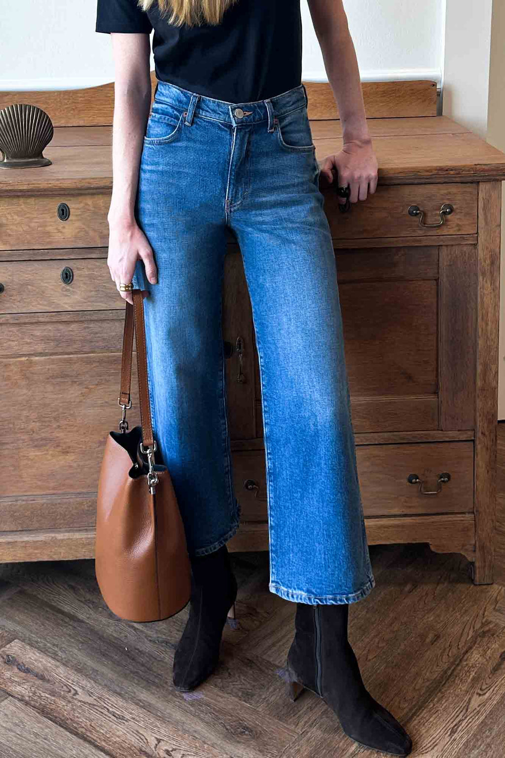 Italian Bucket Bag - Camel