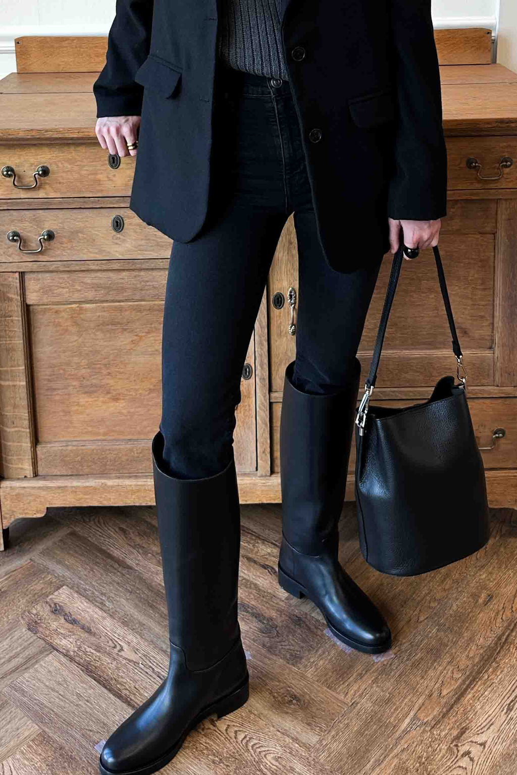 Italian Bucket Bag - Black